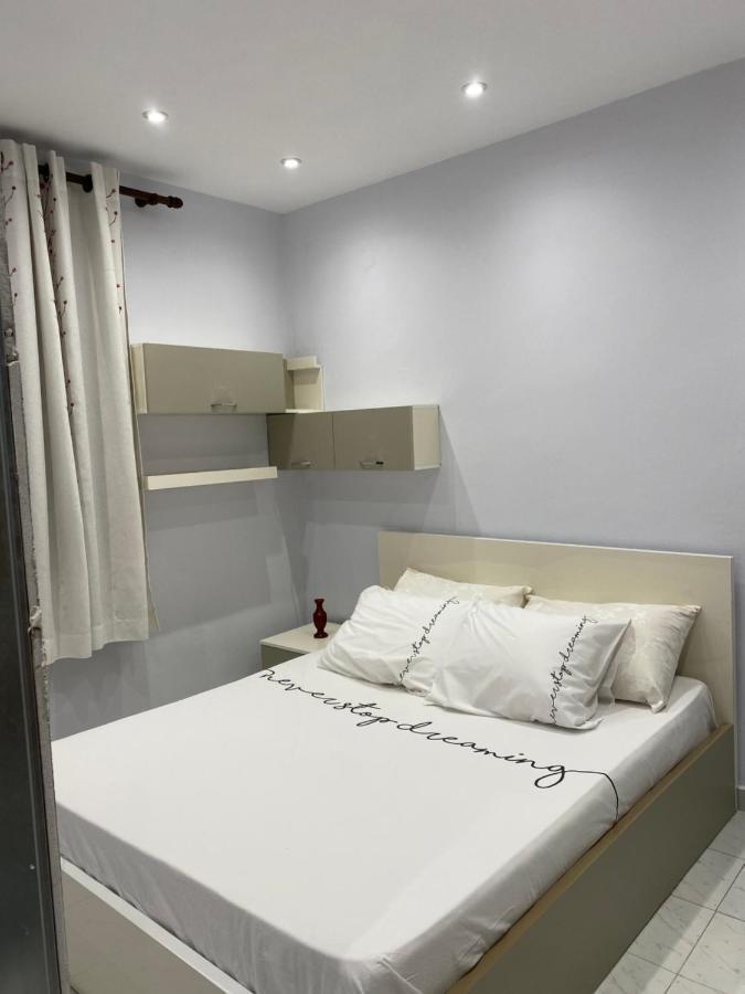 טיראנה E&B Cosy Apartment מראה חיצוני תמונה